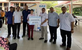 Wakil rakyat bekal enjin sangkut, bantu siapkan bot hadapi bencana