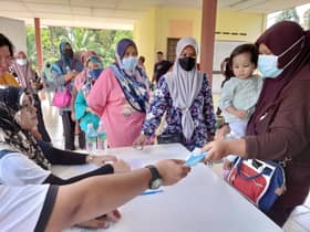 Bantuan pascabah bangkit semangat warga emas ternak semula ayam belanda