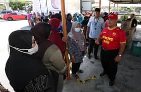 Bantuan RM3,600 setahun, 600 keluarga susah di Taman Medan terima manfaat