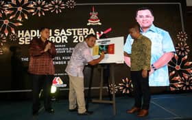 MB: Peristiwa kini perlu dirakam dan dibuku, jadi panduan generasi mendatang