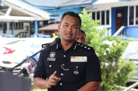 Remaja perempuan diselamatkan, tinggal dalam stor besi buruk hampir 11 bulan