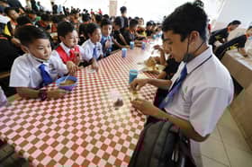 Haramkan jualan makanan, minuman tidak berkhasiat di sekolah