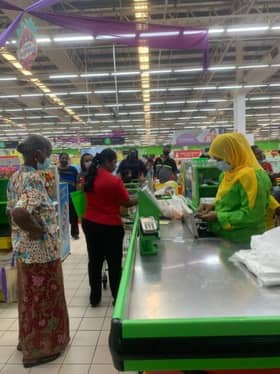 Wakil rakyat giat agih baucar beli-belah RM200 sempena Deepavali