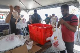 2,000 ayam segar menanti pengunjung jualan murah di Jelajah Selangor Penyayang Sabak Bernam