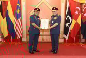 Istana Bukit Kayangan istana negeri pertama terima sijil perakuan bomba