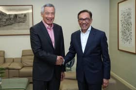 PM Lee invites Malaysia's new PM Anwar Ibrahim to Singapore