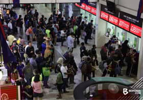 Crowds throng Larkin Sentral in 'balik undi' rush