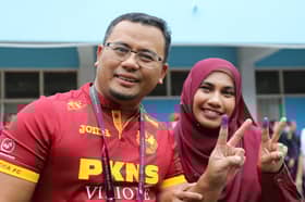 LANGSUNG: Orang ramai ghairah mengundi, pondok PN tumbang