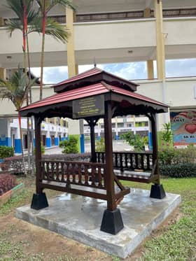 Wakil rakyat belanja hampir RM20,000 bina dua gazebo bantu sekolah