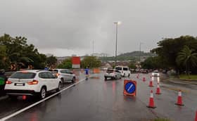 Trafik sesak: Penduduk Taman Puncak Jalil diminta bersabar, kerja tanam paip hampir siap