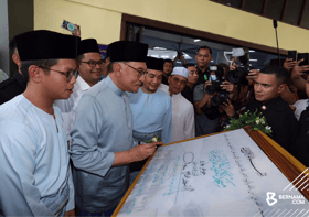 Ziarah perdana menteri imbau kenangan rasmi Masjid Kampung Melayu Majidee 27 tahun lalu