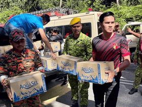 Batang Kali landslide: MBI donates food, water to search and rescue personnel