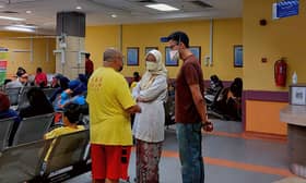 Menteri buat lawatan mengejut ke hospital Klang, tangani isu menunggu lama