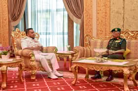 King receives farewell visit from outgoing Navy chief