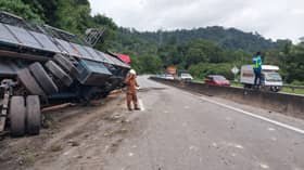Treler alami masalah brek punca kemalangan lima kenderaan di Lebuhraya KL-Karak