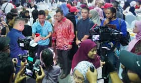 MB: Tawaran 10,000 komputer riba mula dilaksana, isu strata pangsapuri Sri Gombak selesai Jan