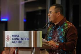 Benefit from social media to highlight talents, share expertise — MB