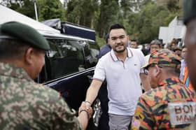 Batang Kali landslide: Selangor Raja Muda inspects SAR operation for missing victims