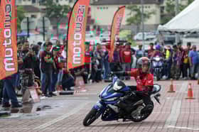 Gadis naik motor 4 pagi dari Johor ke Shah Alam demi kempen banteras dadah, alkohol