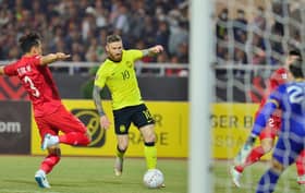 Vietnam atasi Malaysia 3-0 pada aksi penuh kontroversi di Hanoi