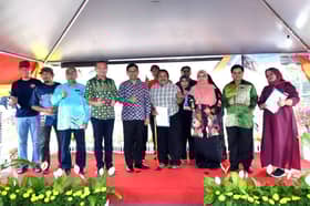 11 peniaga terima kunci gerai medan selera baharu di Ampang Jaya