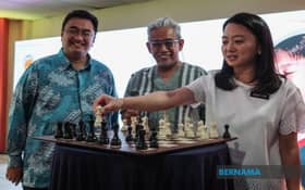 KBS serah geran RM30,000, bantu persatuan catur cungkil bakat baharu