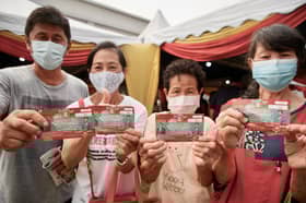 Penduduk gembira dapat baucar RM200, tampung perbelanjaan sambut Tahun Baharu Cina