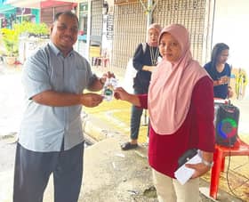 Bantuan kembali ke sekolah manfaat 300 pelajar DUN Taman Medan