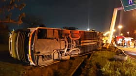 Bas ekspres terbalik di Butterworth, 16 mangsa termasuk pemandu cedera ringan