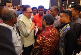 PM: Beri fokus kepada masalah ekonomi, tadbir urus