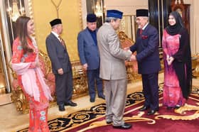 Sultan Selangor terima menghadap Speaker DUN Sarawak, tunjuk koleksi bersejarah Istana Alam Shah