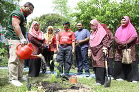 MB praises Hulu Kelang for creating herb garden, hopes others will follow suit