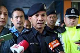 Polis Terengganu siasat perarakan parti politik bawa replika senjata