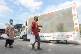 Jualan murah negeri, 250 individu di DUN Meru terima RM50 seorang untuk berbelanja