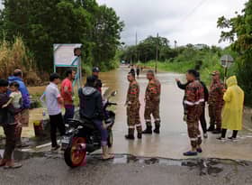 Mangsa guna TikTok rakam insiden terperangkap dalam bah di Segamat