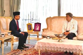 Menteri komunikasi mengadap Sultan, persembah perkembangan kementerian