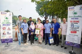 State rep collects excess bazaar food in expansion of eco-preservation campaign