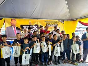 3,500 pelajar di DUN Paya Jaras terima bantuan kembali ke sekolah