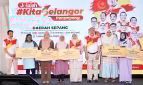 Bantuan alat niaga tambah pendapatan usahawan kecil negeri