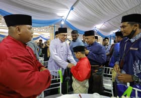 PM breaks fast with academicians, scholars, ulama and Islamic NGOs