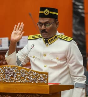 Senators stand on one leg for a minute in support, solidarity for Isaiah Jacob