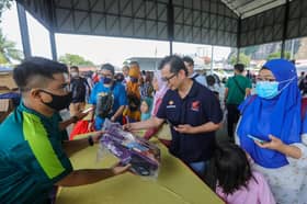 Over 1,000 Seri Serdang residents receive school, festive aid — State rep