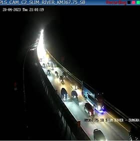 Tiada kesesakan luar biasa, trafik di lebuh raya utama mula lancar