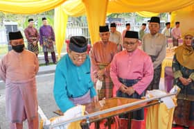 Sultan rasmi Masjid At-Taqwa, berbuka puasa bersama rakyat Hulu Langat
