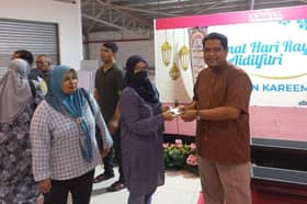 Over 800 B40 families in Dengkil receive Aidilfitri shopping vouchers
