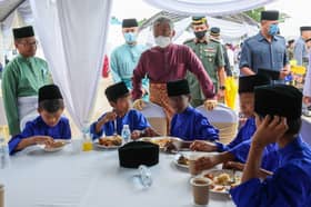 King attends Pahang Regent's Aidilfitri reception