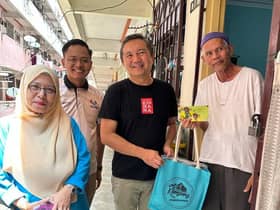 DUN Kinrara santuni 40 keluarga, agih bantuan Aidilfitri