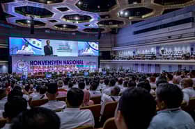 Anwar's triumphant return to Dewan Merdeka 25 years on