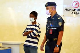 Remaja Bangladesh terperangkap dalam kontena mati lemas