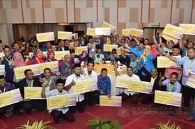 189 தொழிற்சங்கங்களுக்கு மனிதவள அமைச்சு 26 லட்சம் வெள்ளி மானியம்- தோட்டத்  தொழிலாளர் சங்கம்  வெ.19,000  பெற்றது